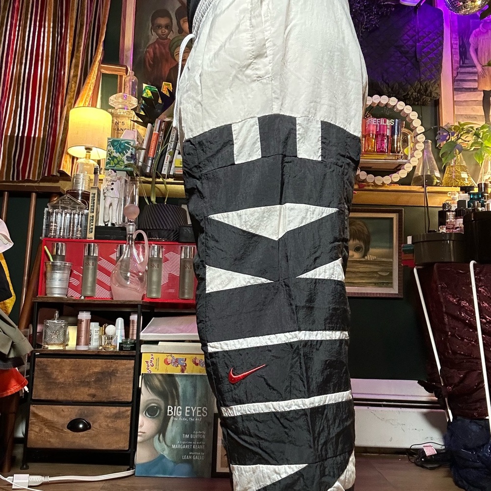 Nike Men's Black, White, and Red Joggers - Picture 6 of 11